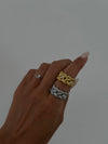 Anello intreccio e zirconi