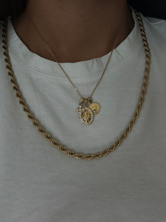 Necklace santa oro