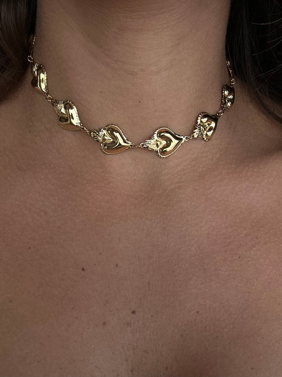 Girocollo cuore sacro