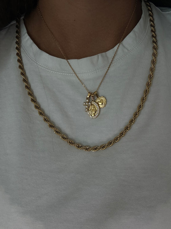 Necklace santa oro